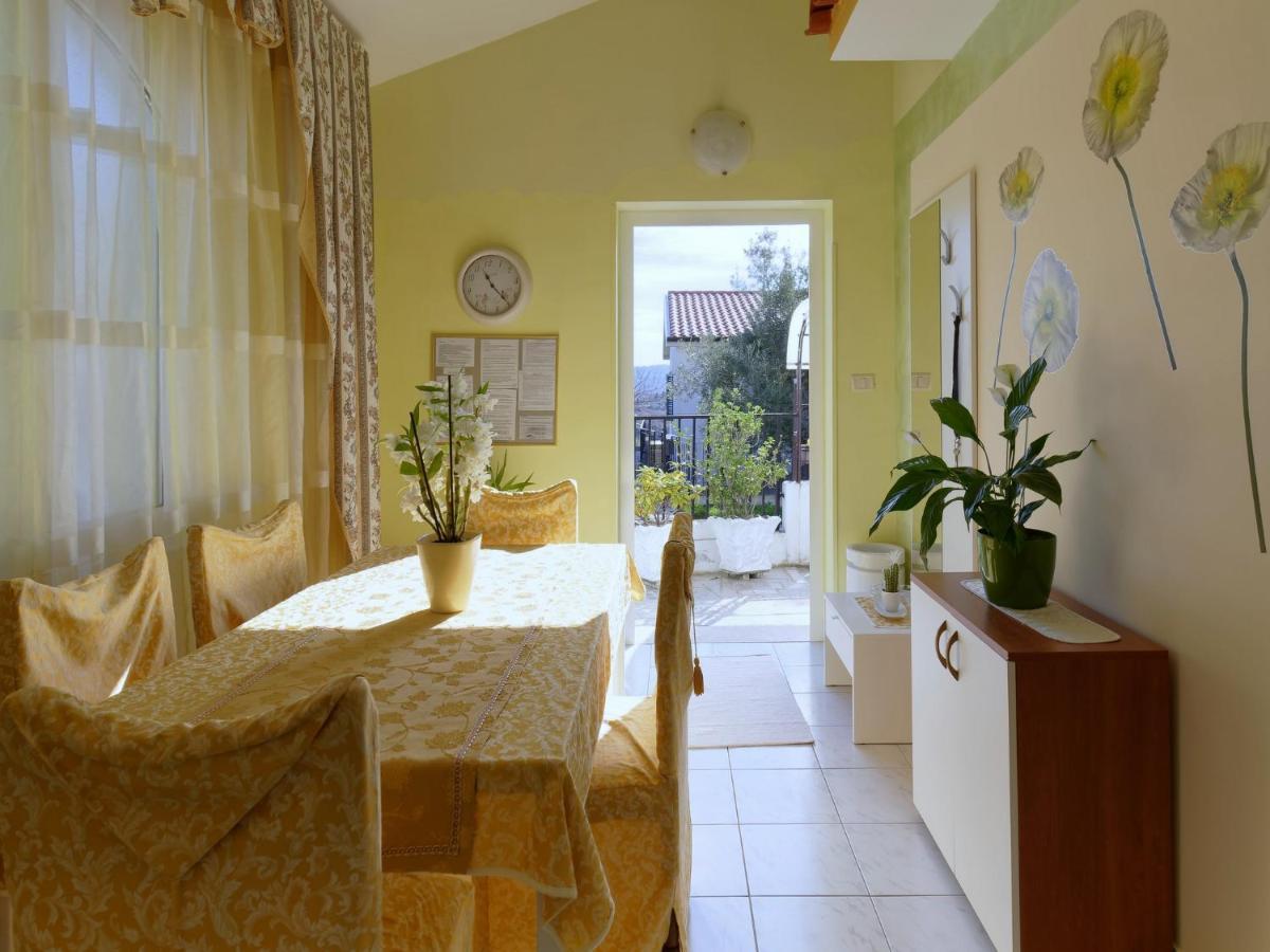 Holiday Home Nevena By Rent Istria Buje Exterior foto