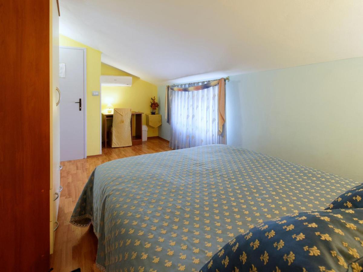 Holiday Home Nevena By Rent Istria Buje Exterior foto