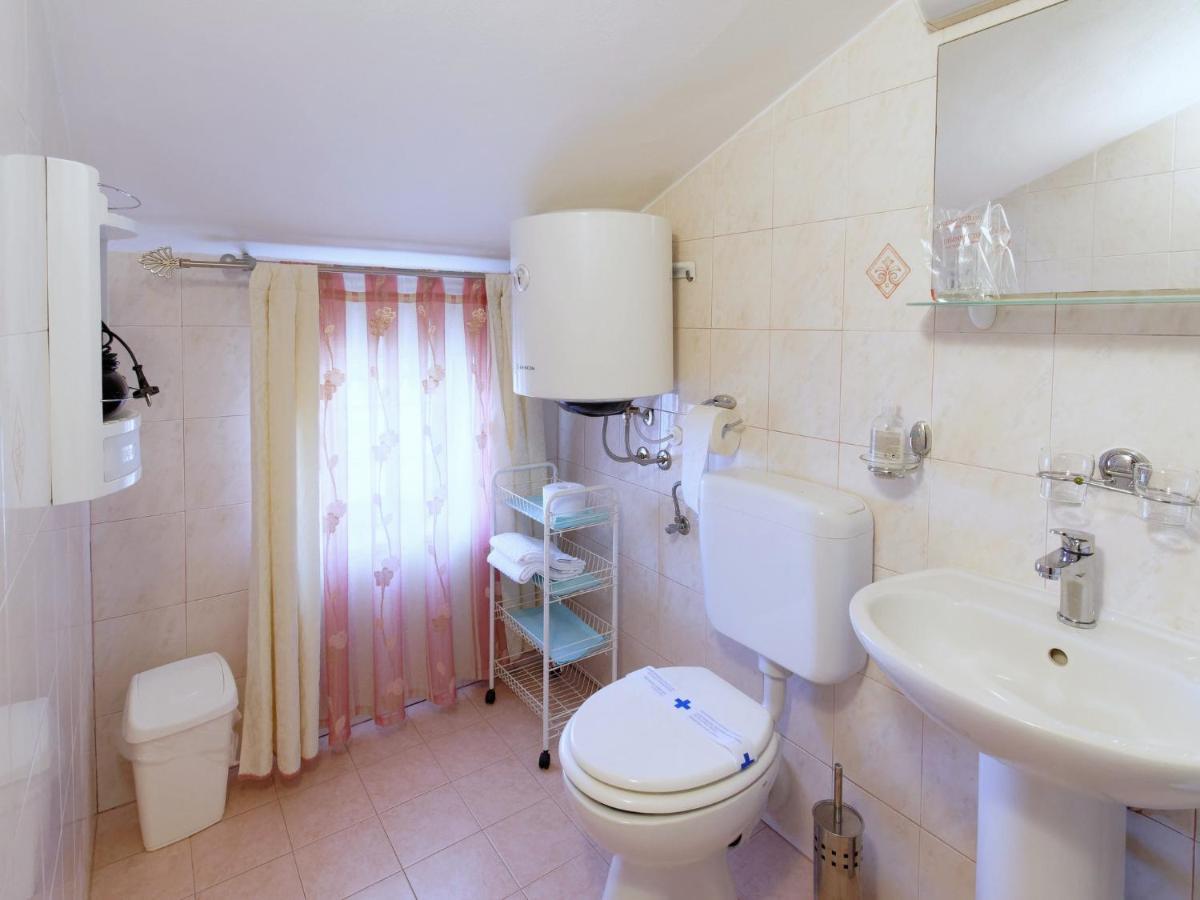 Holiday Home Nevena By Rent Istria Buje Exterior foto