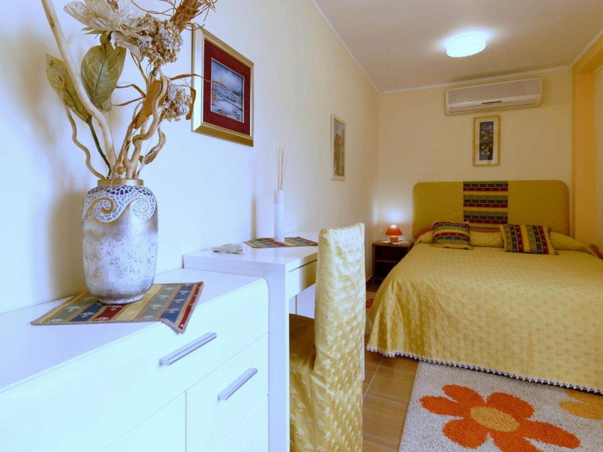 Holiday Home Nevena By Rent Istria Buje Exterior foto