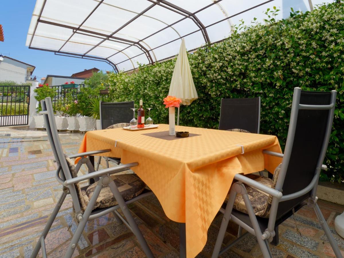 Holiday Home Nevena By Rent Istria Buje Exterior foto