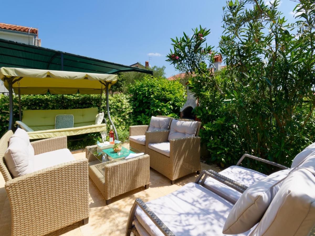 Holiday Home Nevena By Rent Istria Buje Exterior foto